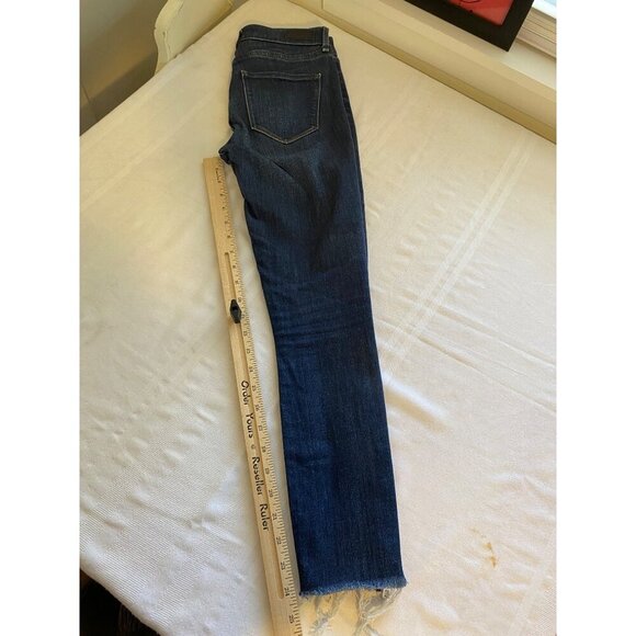 Abercrombie & Fitch Womens 25/0 Low Rise Ankle Jeans Dark Blue Denim Frayed Hem - Picture 7 of 8